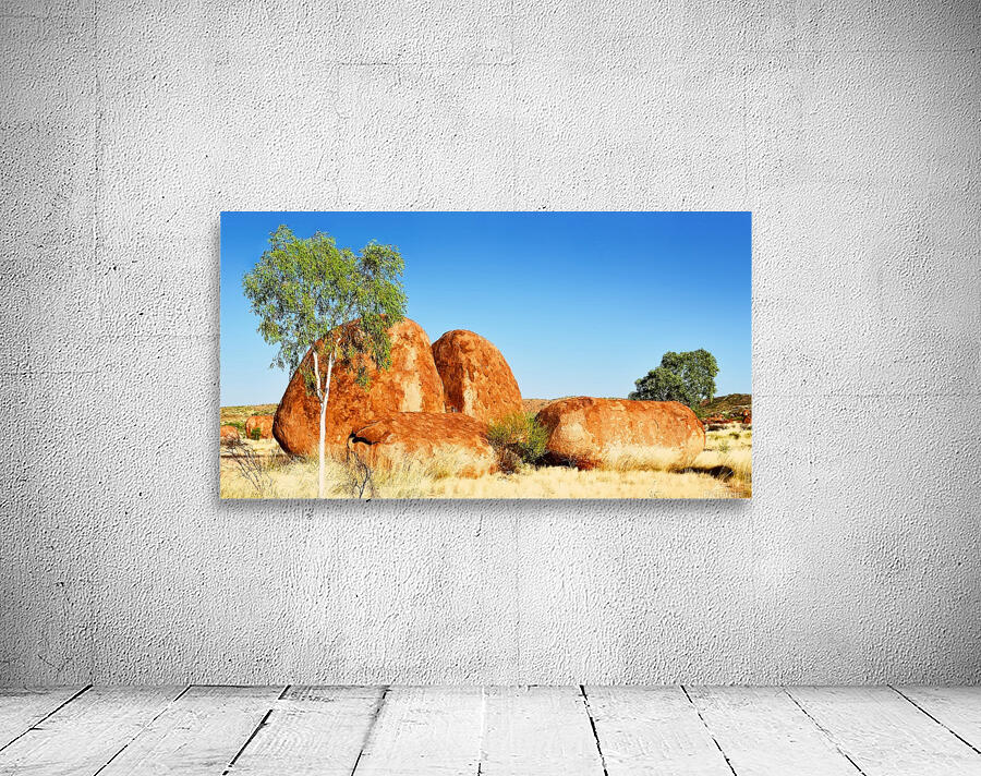 Lone Tree - Devils Marbles Wall Preview