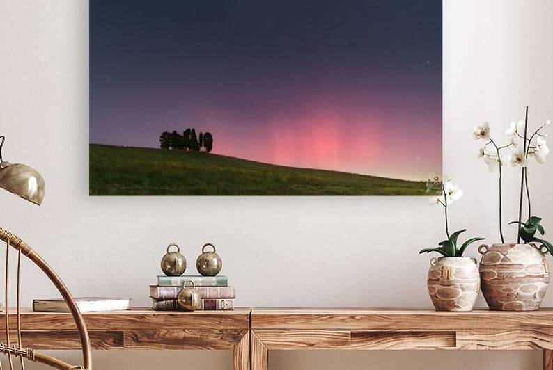 Very rare Northern Lights in the skies of Tuscany. October 2024. by Stefano Orazzini