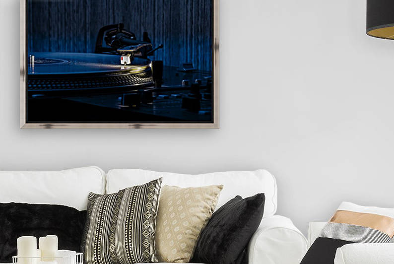 Turntable illuminated by Petr Patha