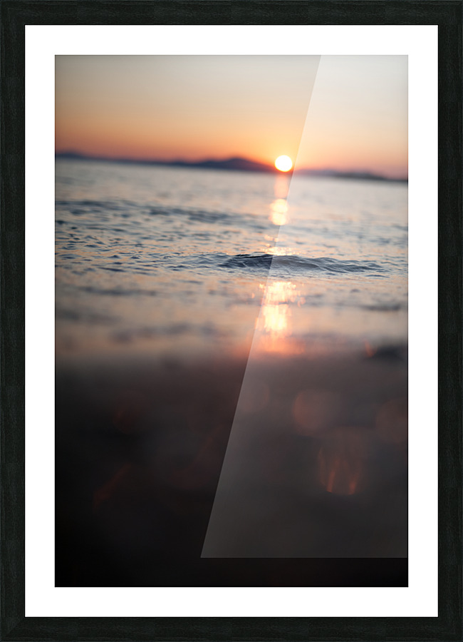 The tiny wave Picture Frame print
