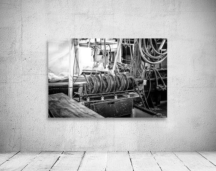Reels and Lines Wall Preview