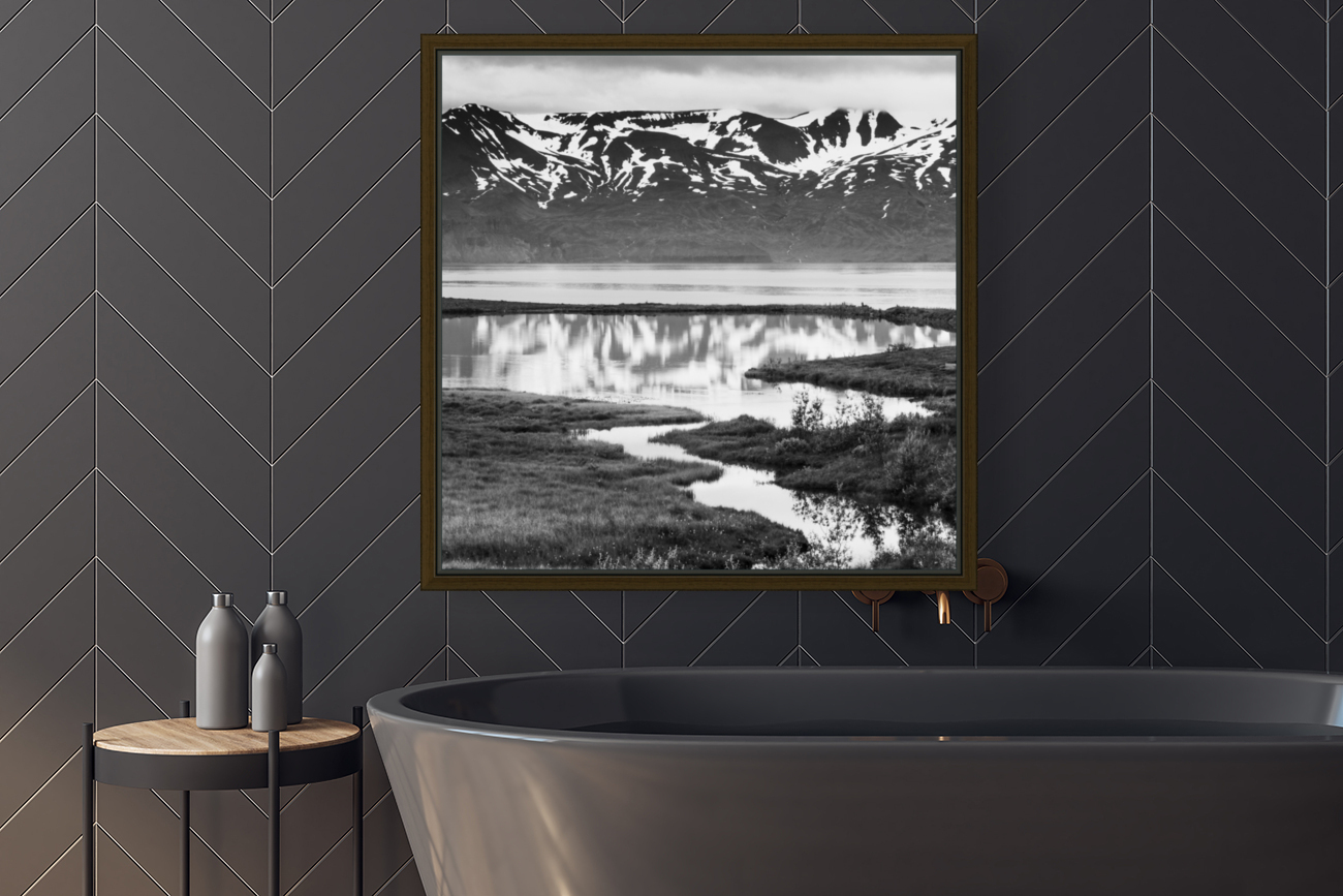 HUSAVIK Reproduction