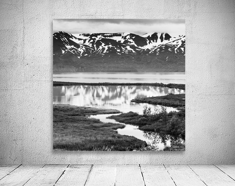 HUSAVIK Wall Preview