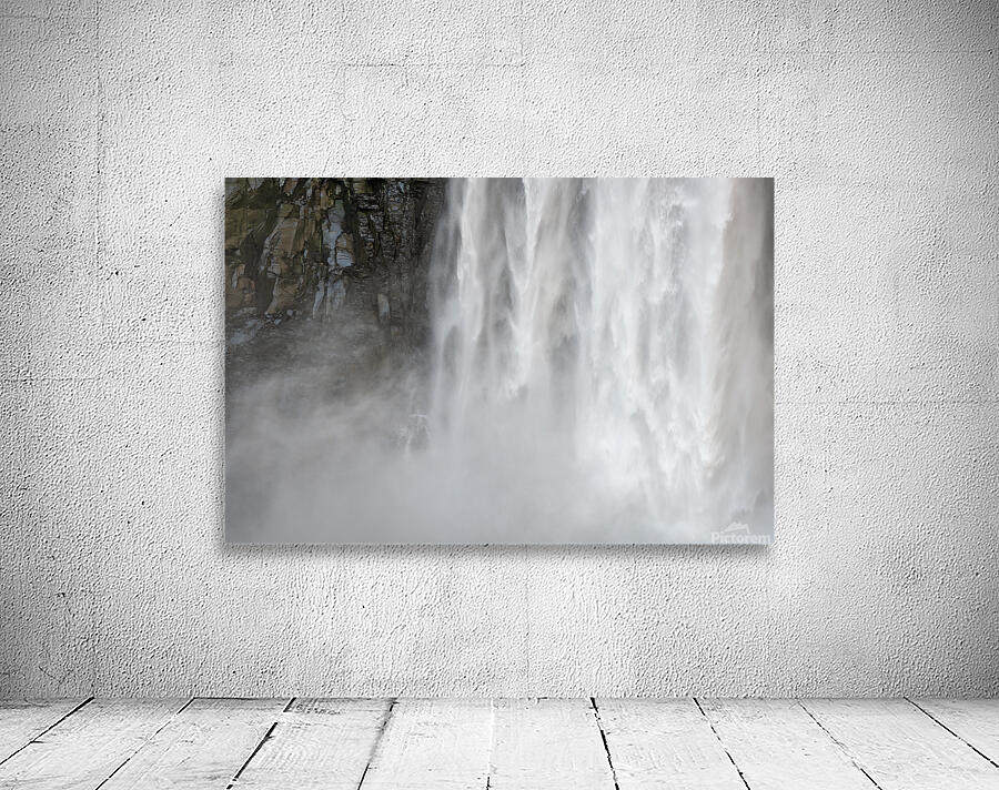 Falls Wall Preview