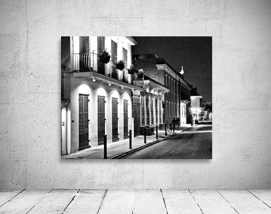 french Q BW Wall Preview