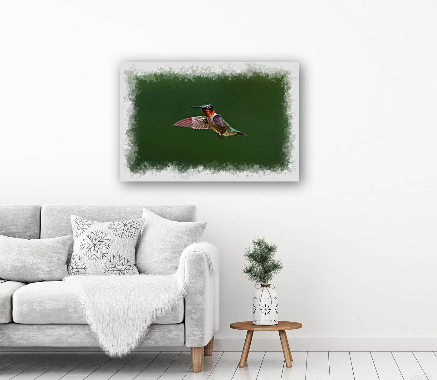 Hummingbird flying Reproduction