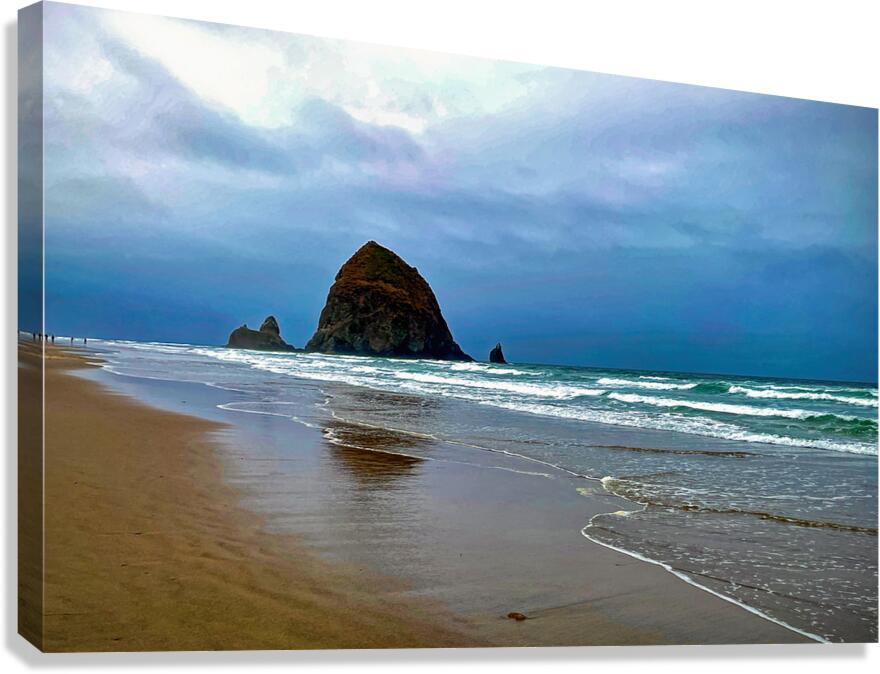 Haystack Rock at Cannon Beach OR