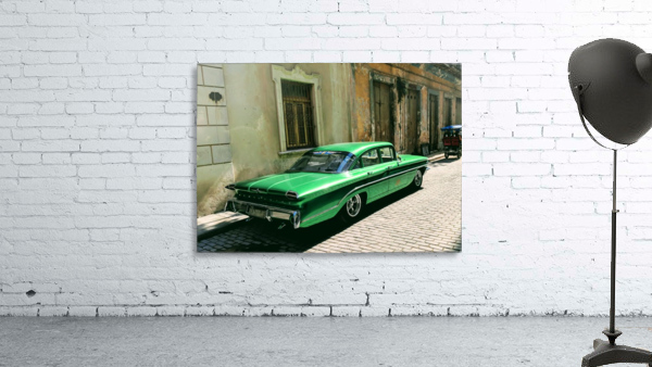 Cuba Past and Present Wall Preview