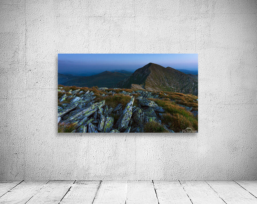 Mountain 3 W Wall Preview