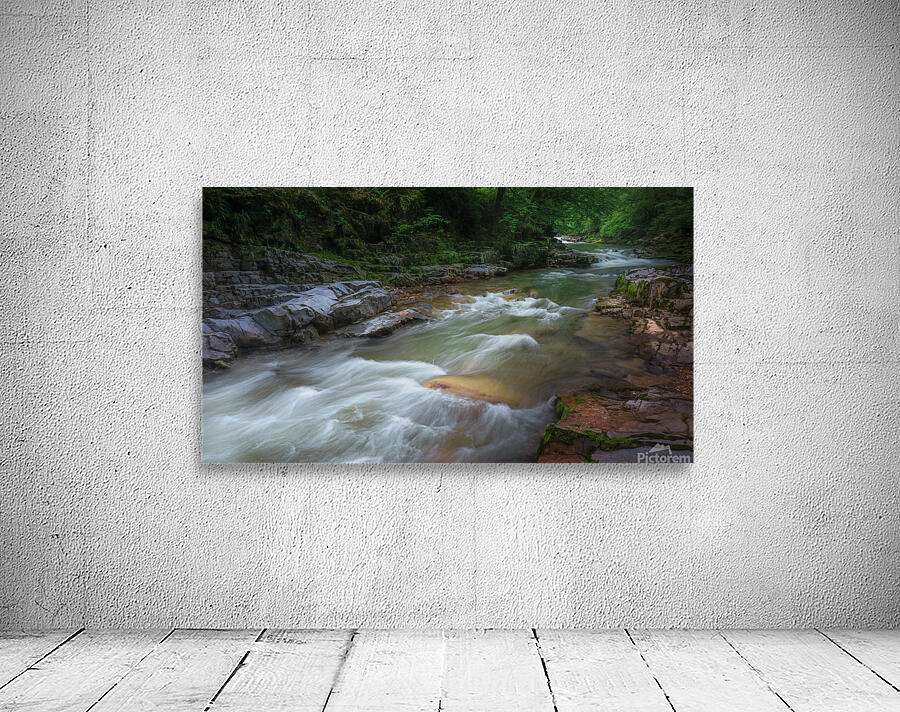 River 1 W Wall Preview
