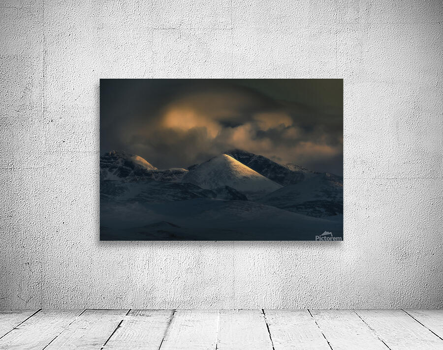 Mountain 6 W Wall Preview