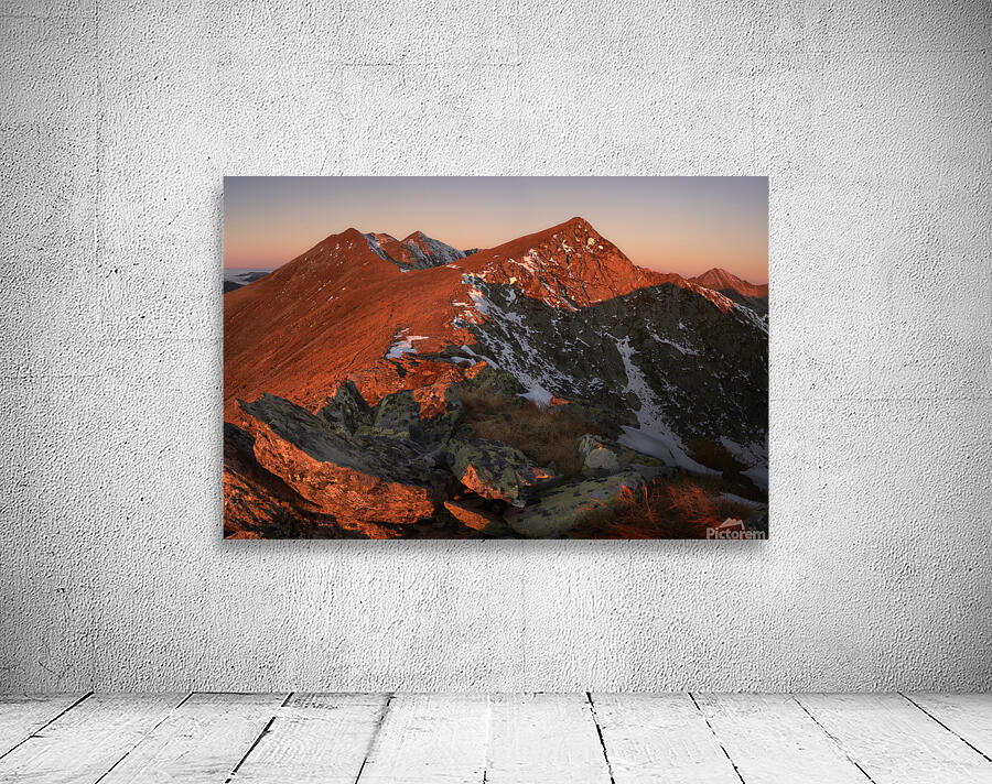 Mountain 43 W Wall Preview