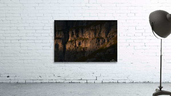 Mountain 28 W Wall Preview