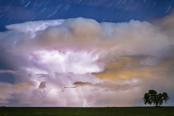 Dancing Thunderstorm Cell On The Horizon Digital Download