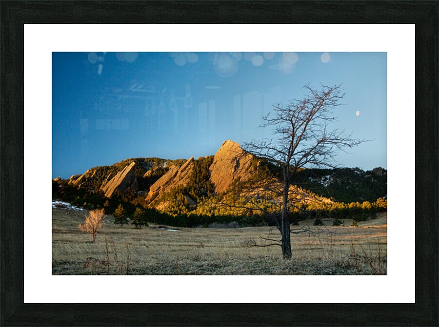 Waning Gibbous Moon Boulder Colorado Flatirons Early Morning Lig Impression et Cadre photo