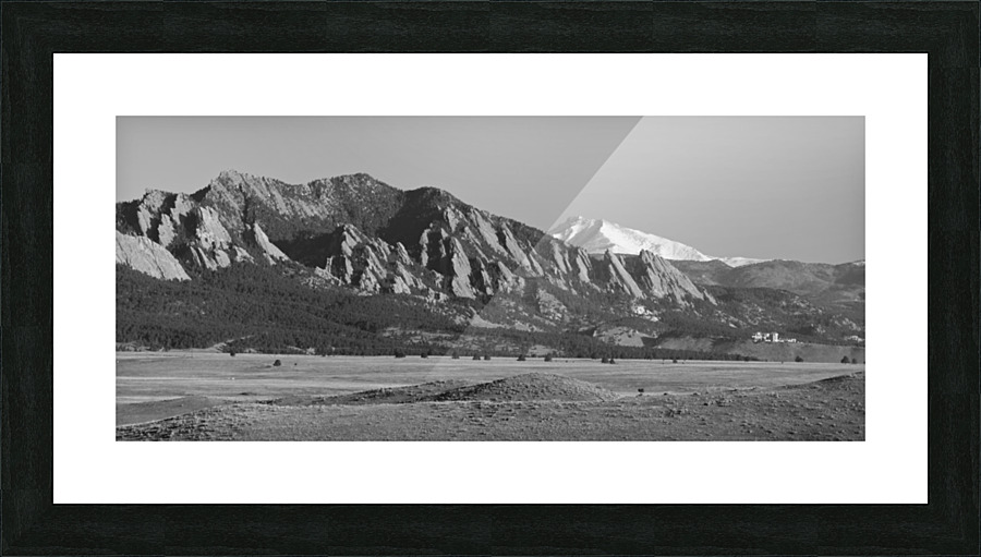 Boulder CO Flatirons Snow Covered Longs Peak Panorama BW Impression et Cadre photo