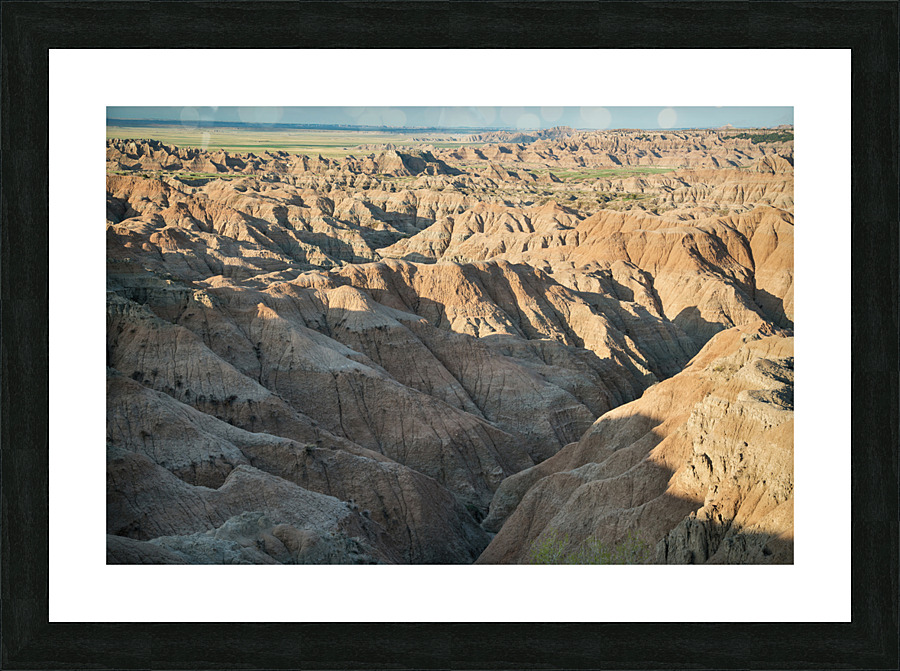 Natures Elegy Badlands Canyons Cracks and the Dance of Shadows Impression et Cadre photo