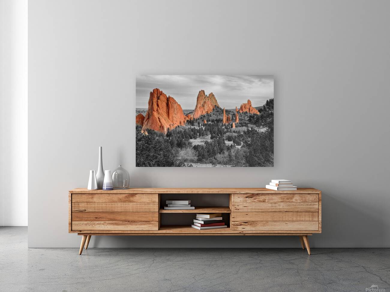 Garden of the Gods with Selective Color Reproduction