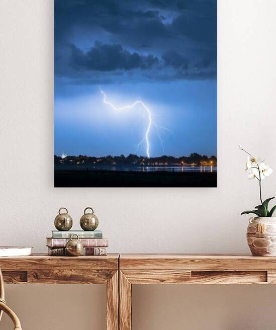 Skys Electric Vein Hooked by Bo Insogna