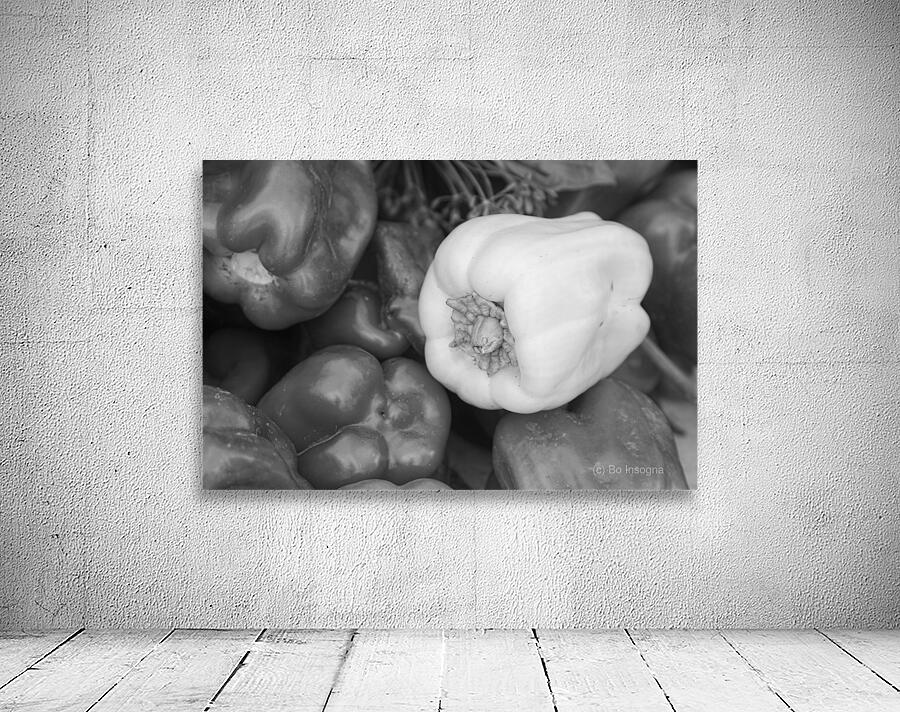 Albino Bullnose Pepper BW Wall Preview