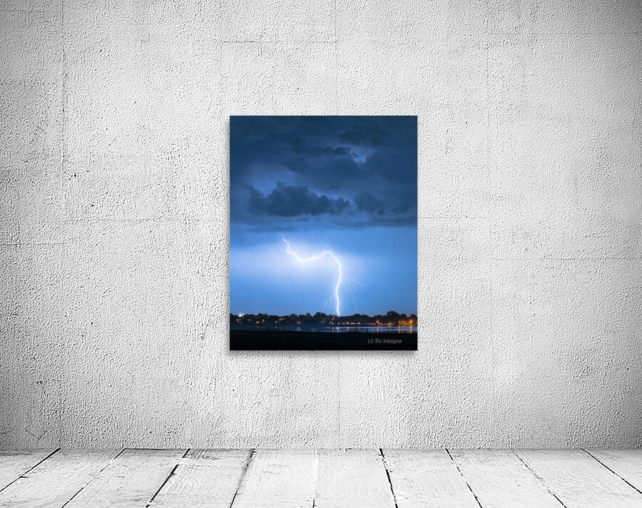 Skys Electric Vein Hooked Wall Preview