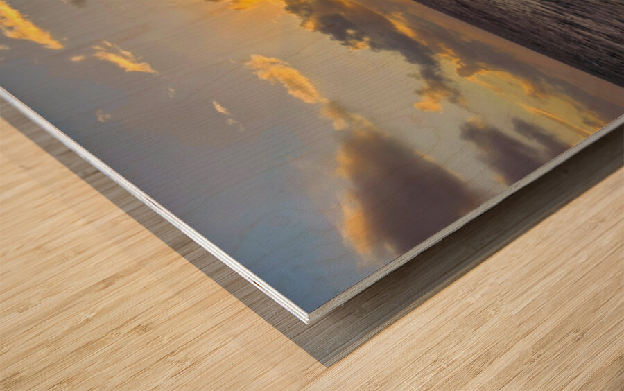 Ocean Sunset  Golden Skies and Turquoise Waves in Perfect Harmony Impression sur bois