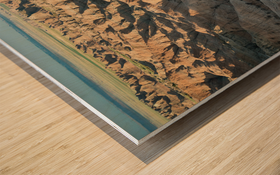 Natures Elegy Badlands Canyons Cracks and the Dance of Shadows Impression sur bois