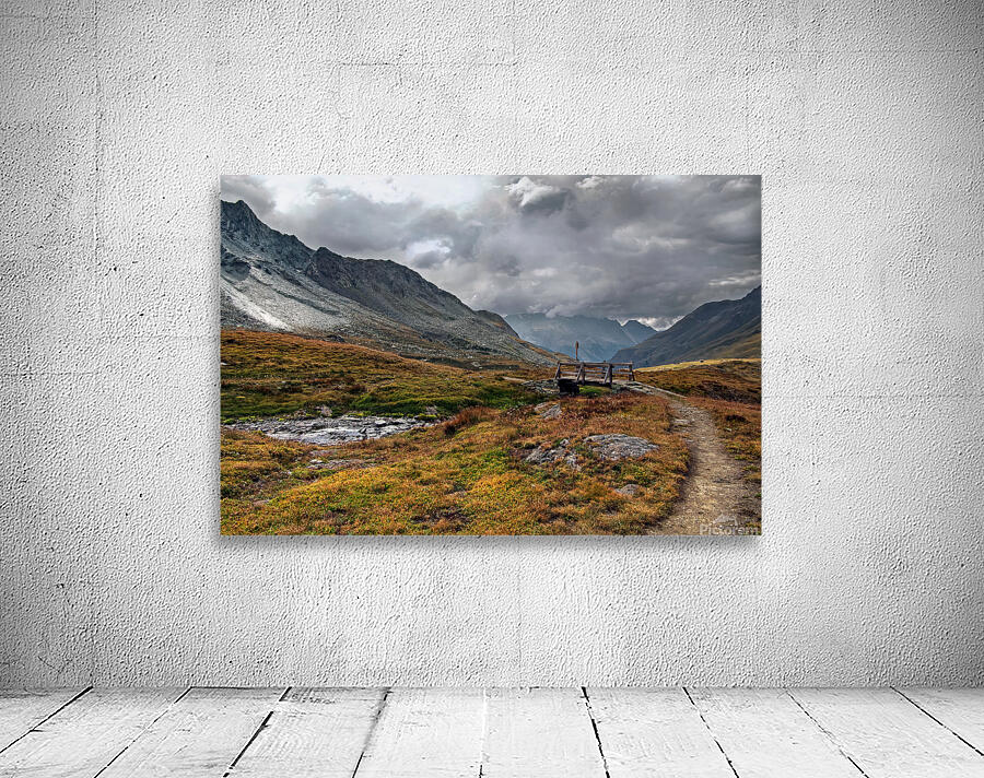 HIGH LANDS Wall Preview