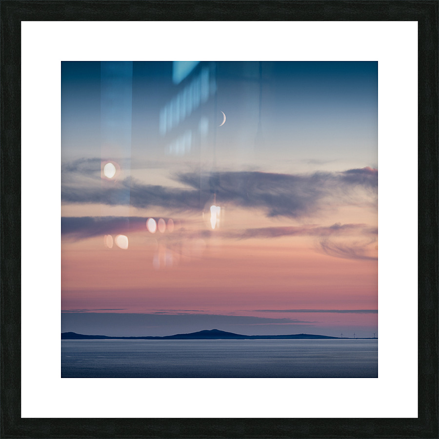 Crescent Moon Over North Uist Impression et Cadre photo