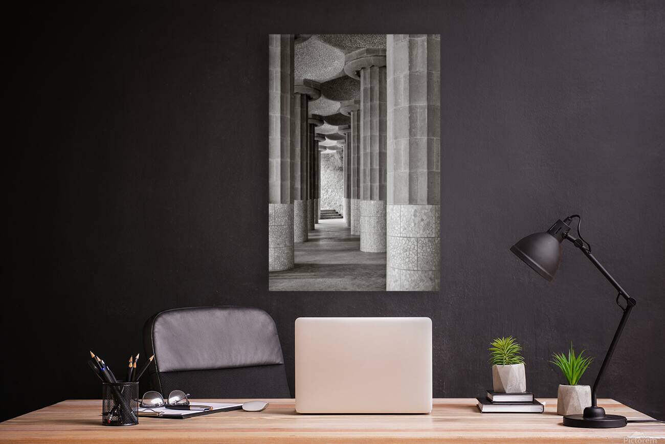 Between Pillars Reproduction