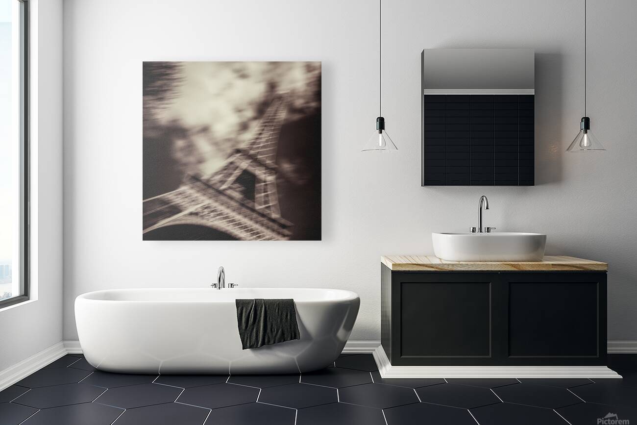 Eiffel Tower in Motion Reproduction