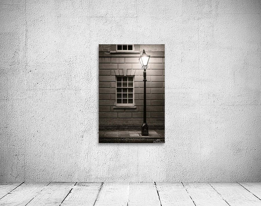 Oxford Lamp Wall Preview