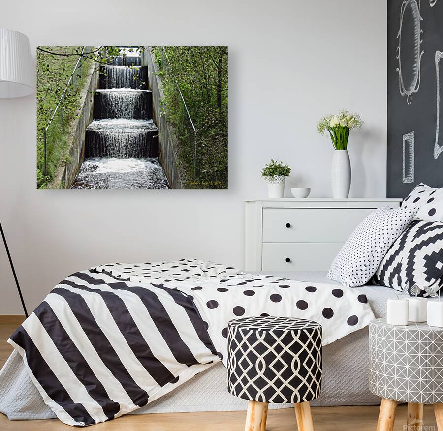 Waterfalling  Reproduction