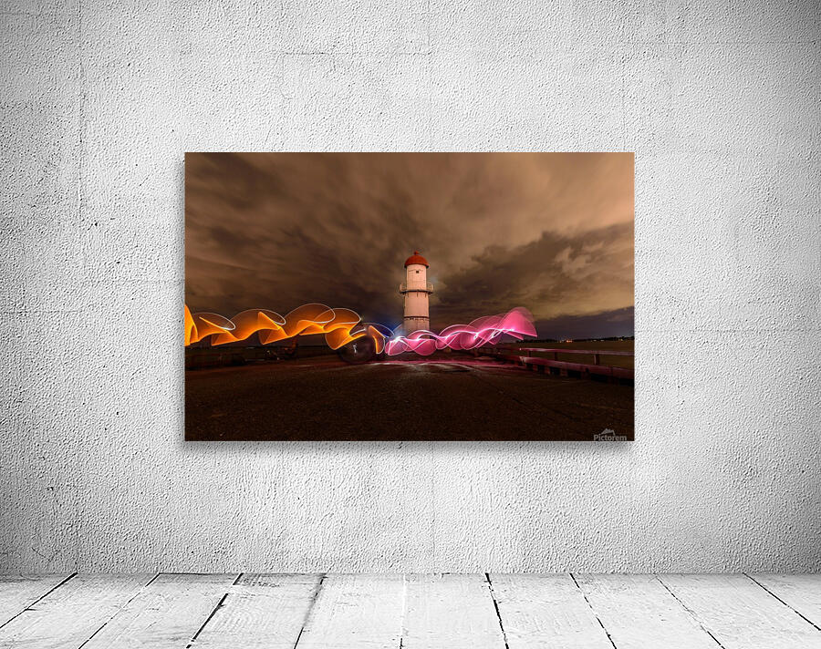 Dramatic light house Wall Preview