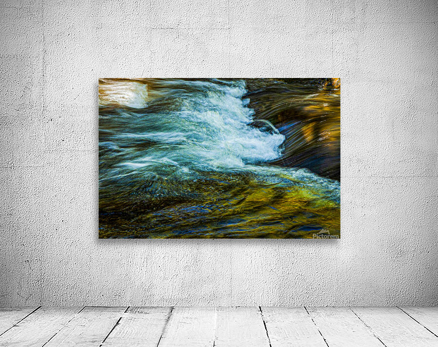 Flowing Water Wall Preview