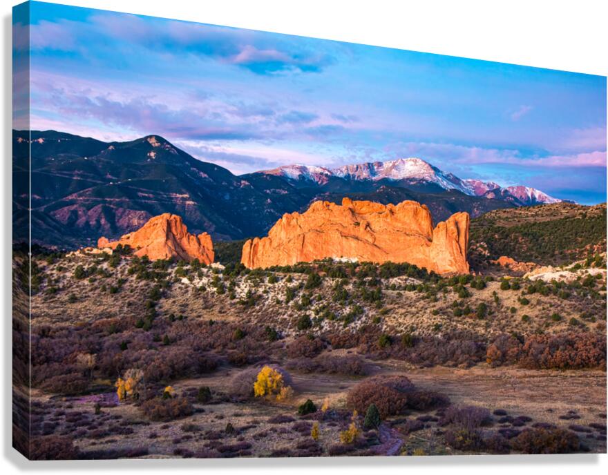 Colorado Garden Of The Gods With Pikes Peak