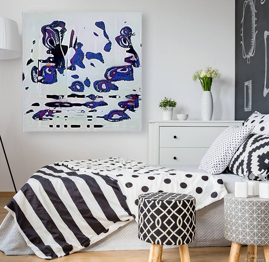 2001 8K Reproduction