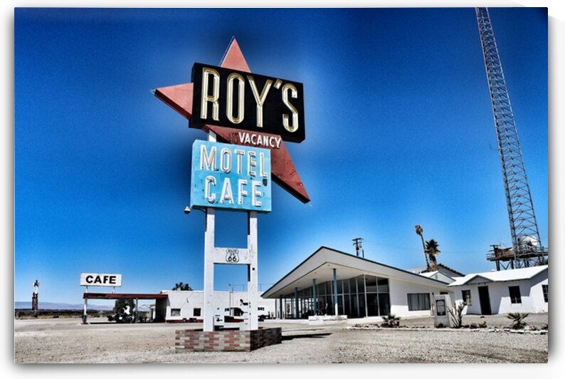 Roys Motel full view by Leslie Affeldt Photography