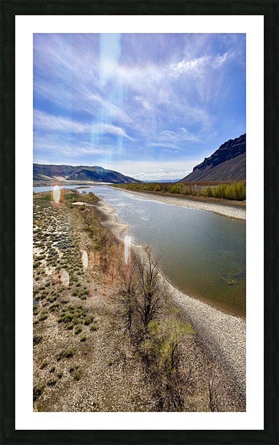 Columbia River -Beverly vertical Picture Frame print