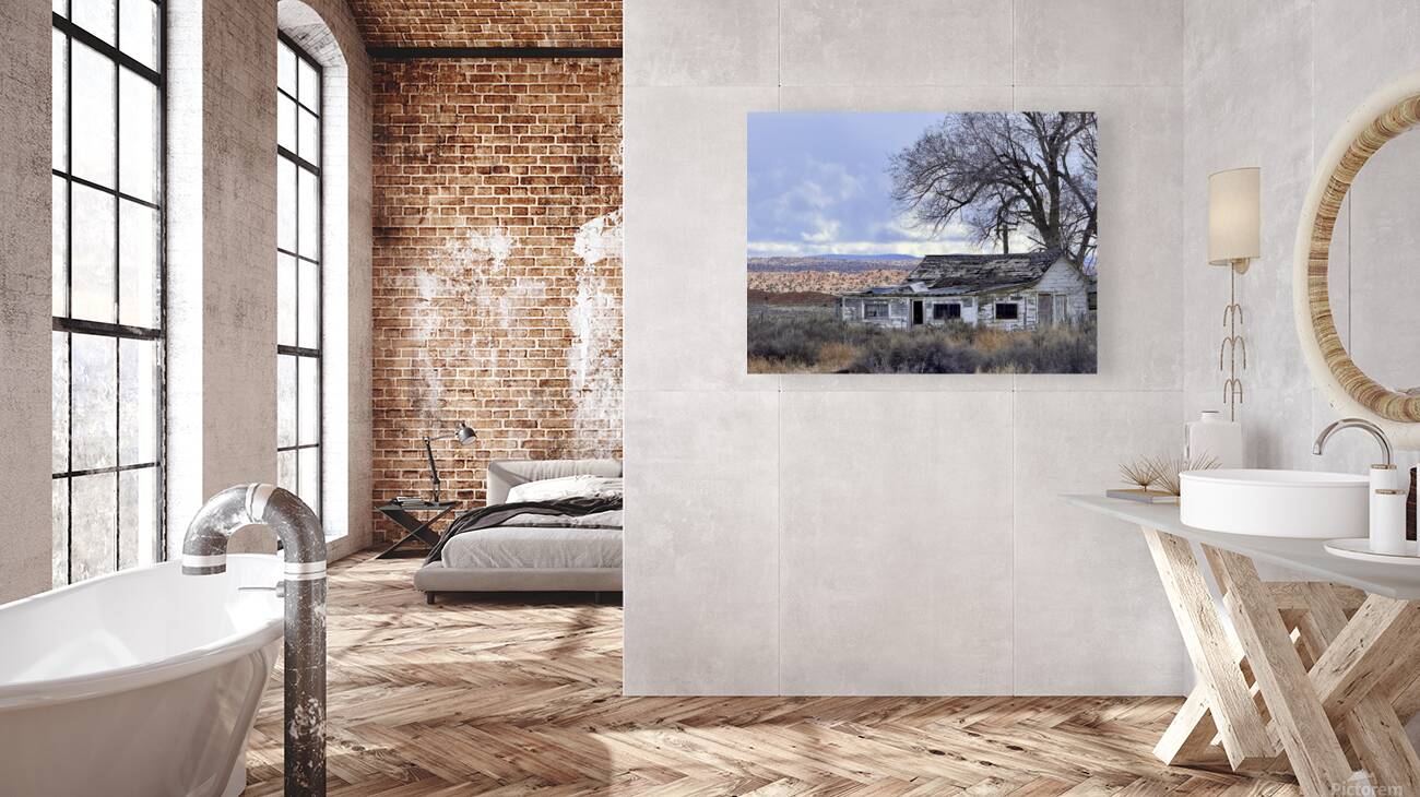 Farmhouse Decay - horizontal Reproduction