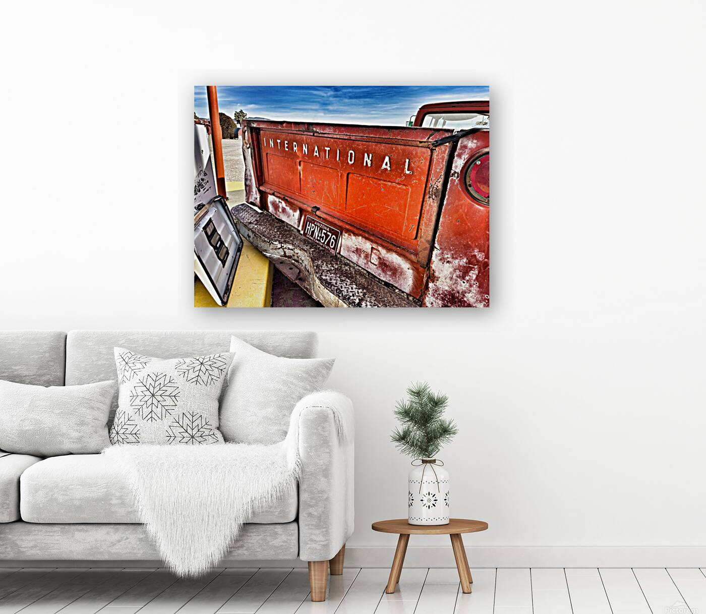 International Tailgate Reproduction