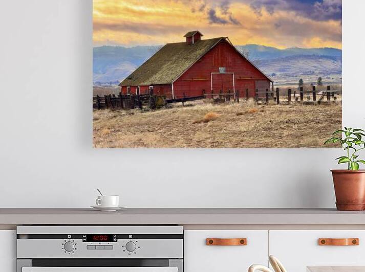 Sunset BArn by Leslie Affeldt Photography