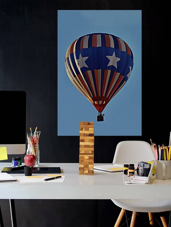Stars and Stripes balloon by Leslie Affeldt Photography