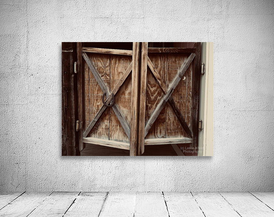 Swingin’ Doors Wall Preview