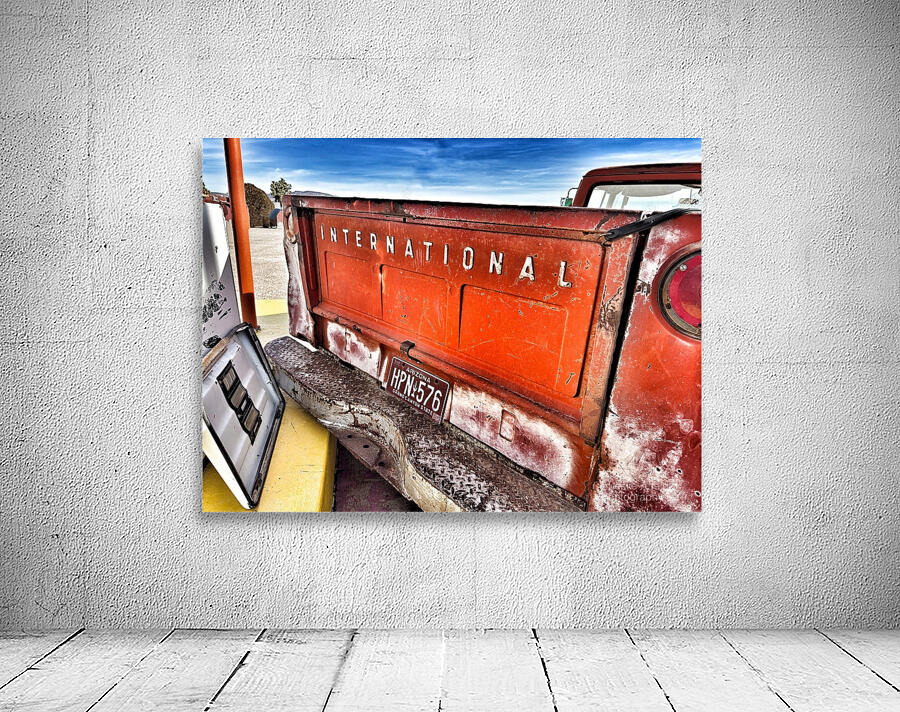 International Tailgate Wall Preview