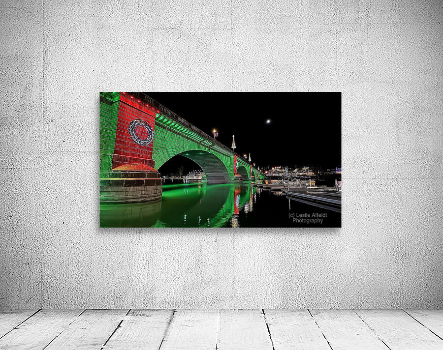 Christmas at London Bridge -1 Wall Preview