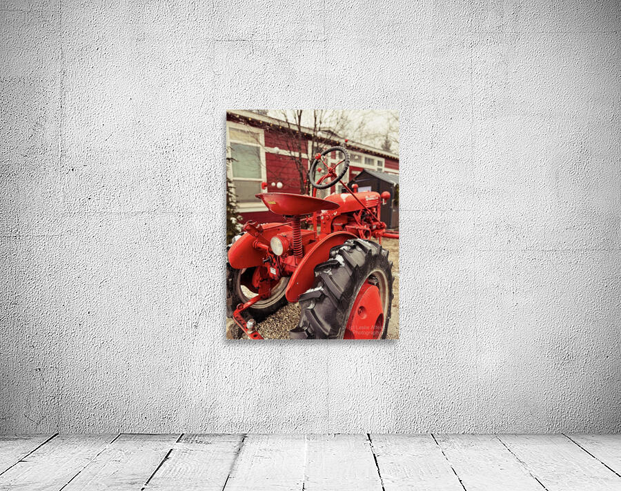 Red Farmall Wall Preview