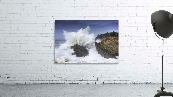 Exploding Wave Oregon Coast BWS 0817 Wall Preview