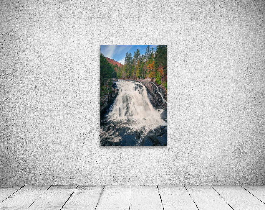Devil Waterfall - Chute de la diable Wall Preview