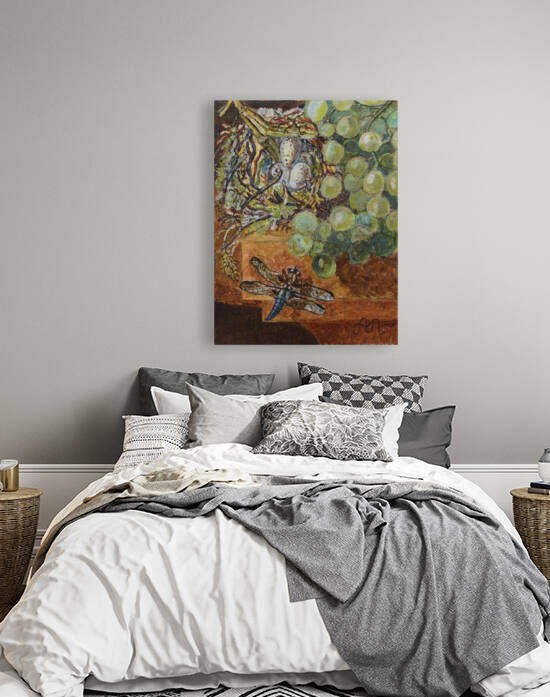 Grapes and dragonfly Reproduction